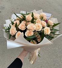 Букет Кремовые розы Латте в Макариху